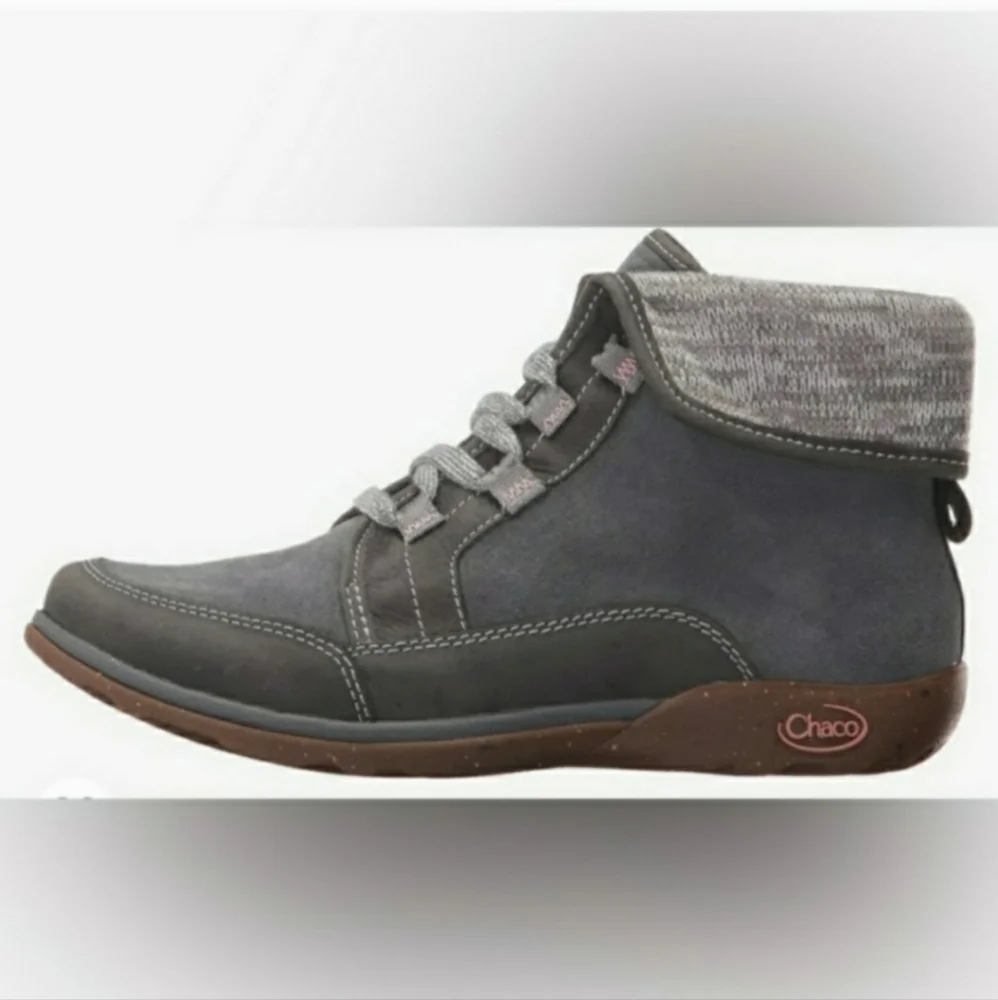 Chaco Barbary chukka Boots size 8